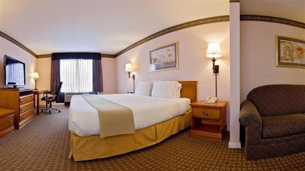 Holiday Inn Express North Tyler Zewnętrze zdjęcie